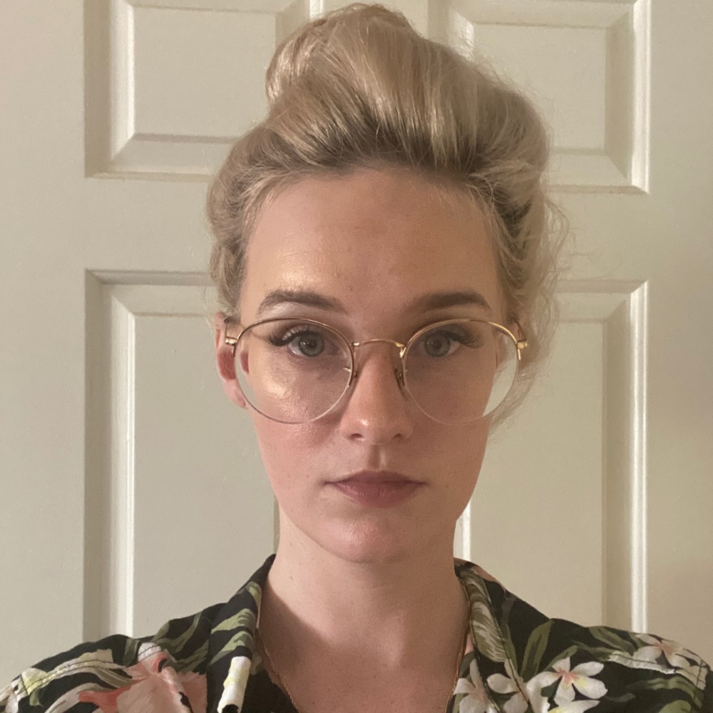 Meet your Posher, Michaela